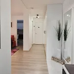Guestfirst- Relax By The Sea 4 Min To Free Parking Helsinki