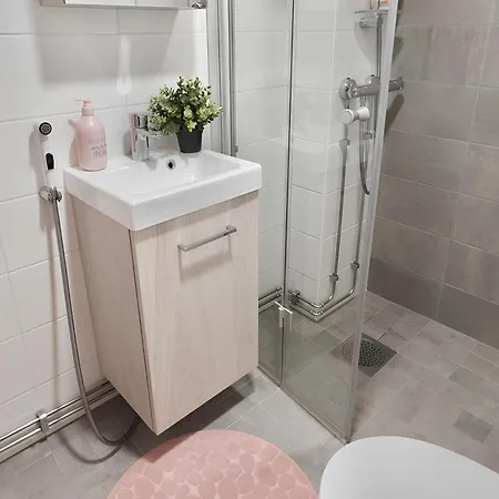 Relax By The Sea 4 Min To Free Parking *