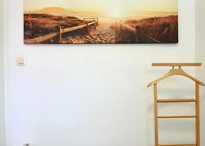 アパート Guestfirst- Relax By The Sea 4 Min To Free Parking *