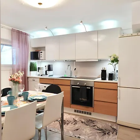 Relax By The Sea 4 Min To Free Parking Apartament